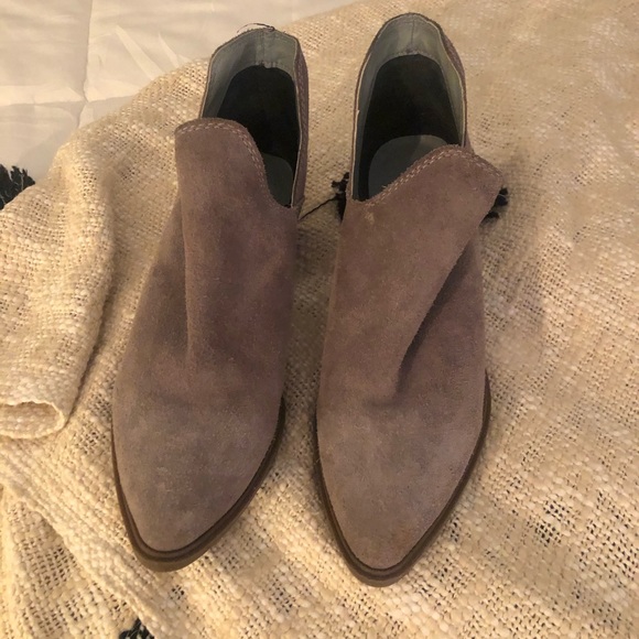 Lightly worn, Grey boots - Picture 2 of 3